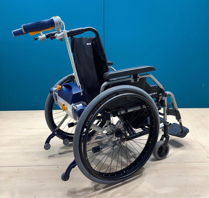 AAT Alber V-MAX Brems- & Schiebehilfe im Set mit Falt- Rollstuhl • SB 46 cm