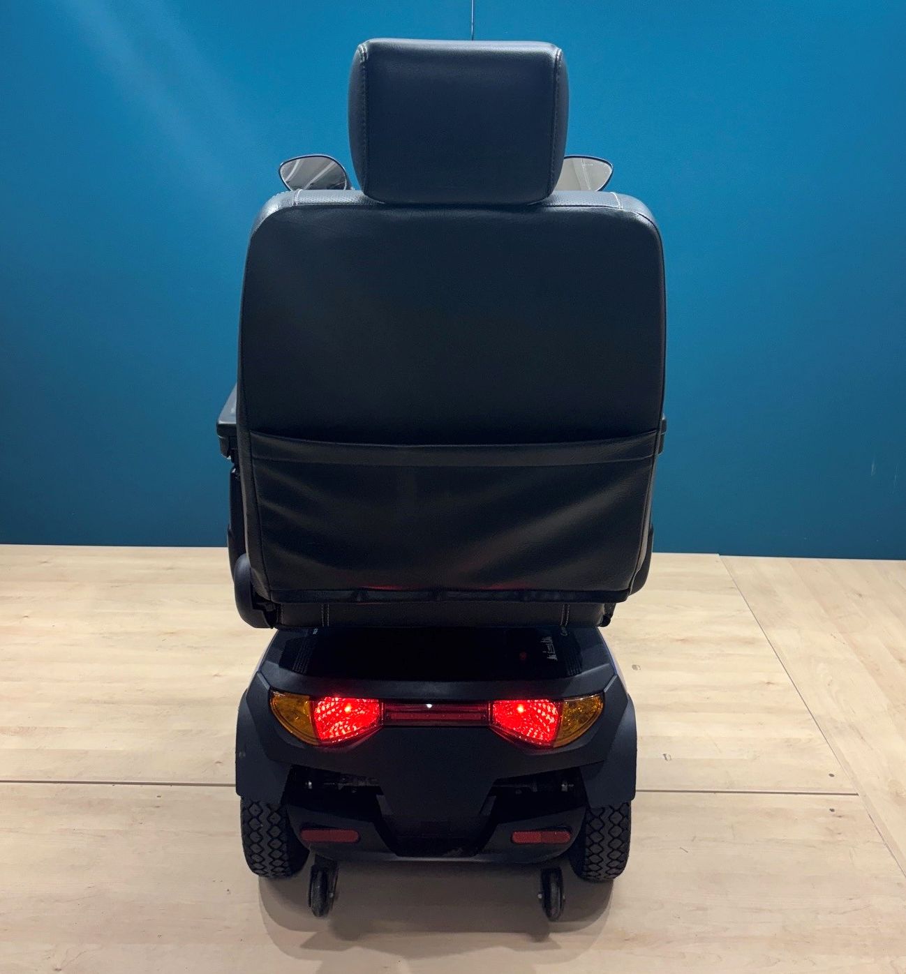 Invacare Comet Ultra Elektromobil • 4-Rad Seniorenmobil • 10 KM/H