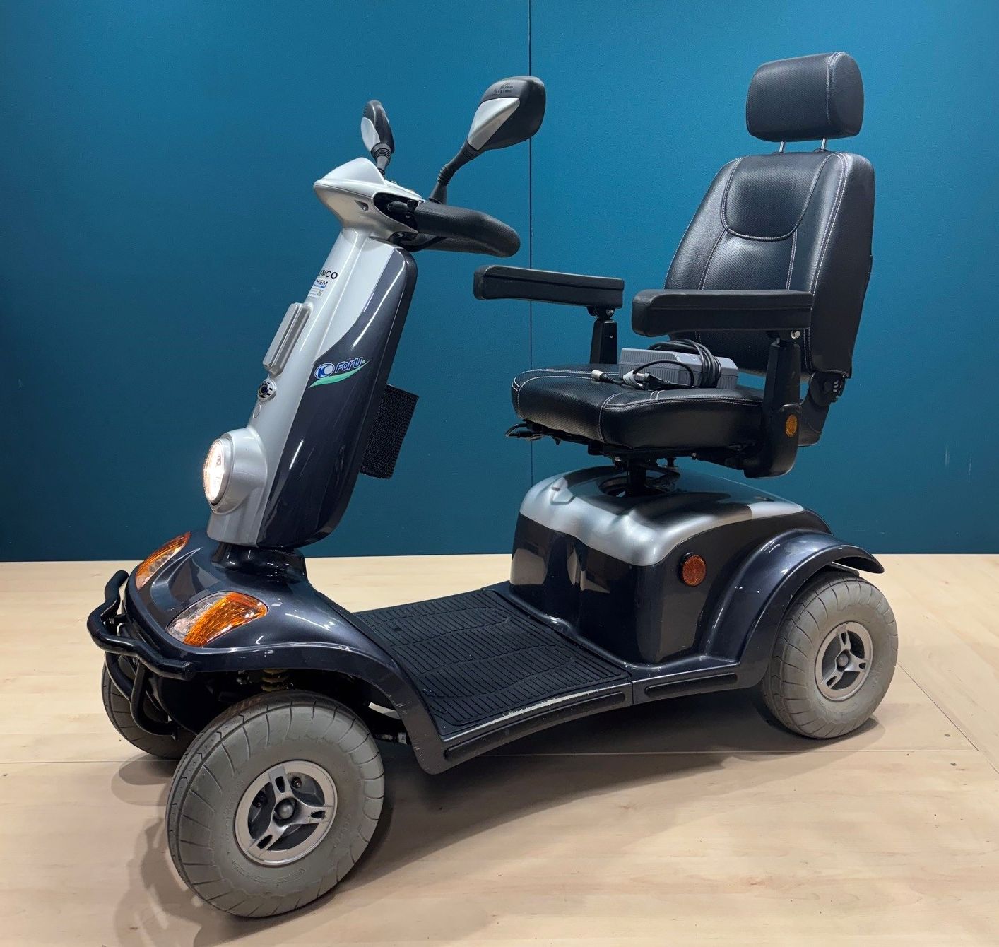 Kymco ForU Elektromobil • 4-Rad Seniorenmobil > 200 kg belastbar • 6 KM/H