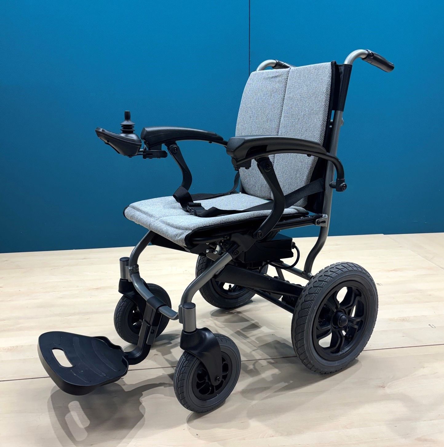 Yuwell Elektrorollstuhl D130FL faltbar & ultraleicht • Reise- Rollstuhl • 6 KM/H