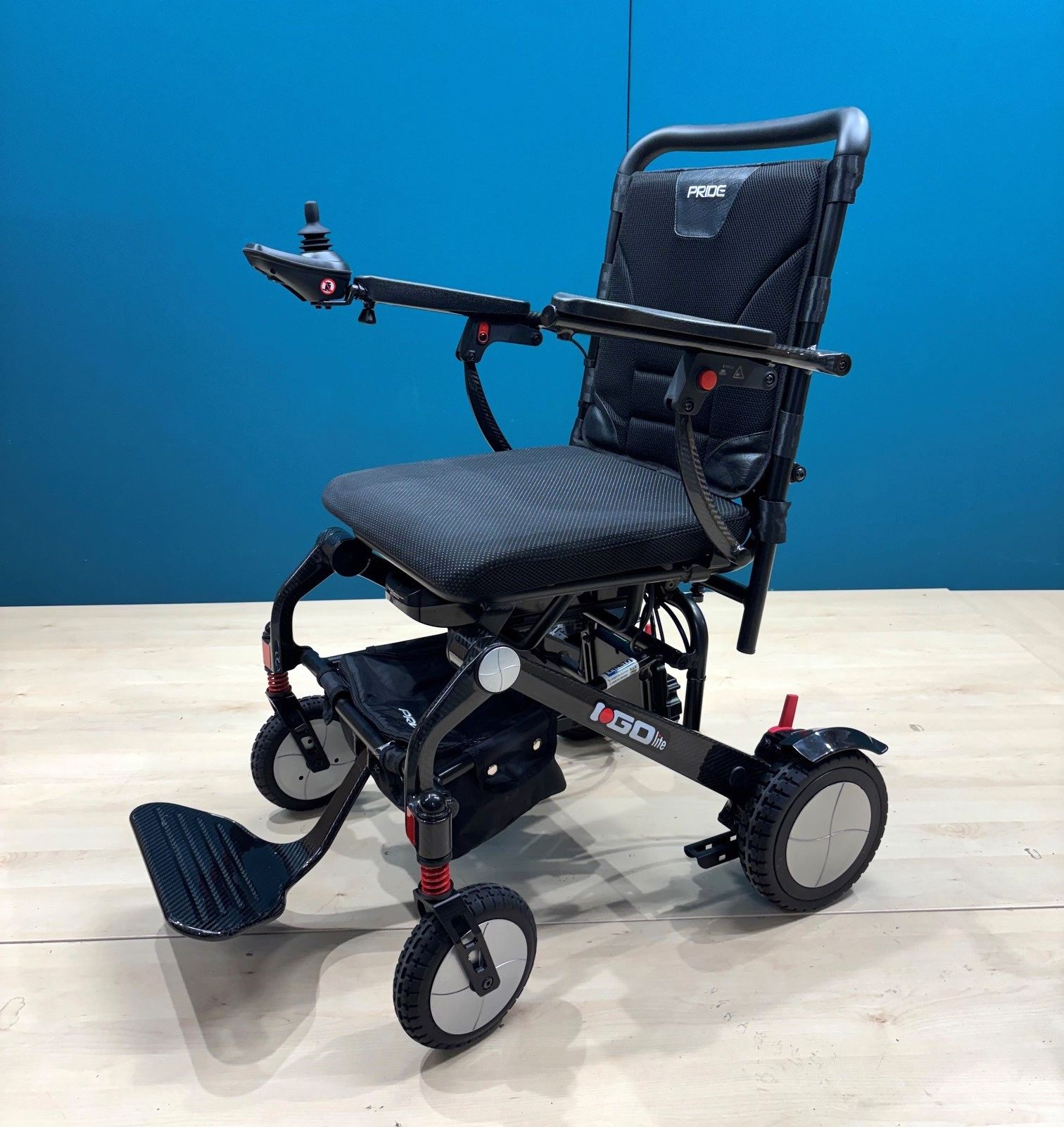 PRIDE i-Go Lite Carbon Elektrorollstuhl • Reise Rollstuhl nur 18 kg • 6 KM/H