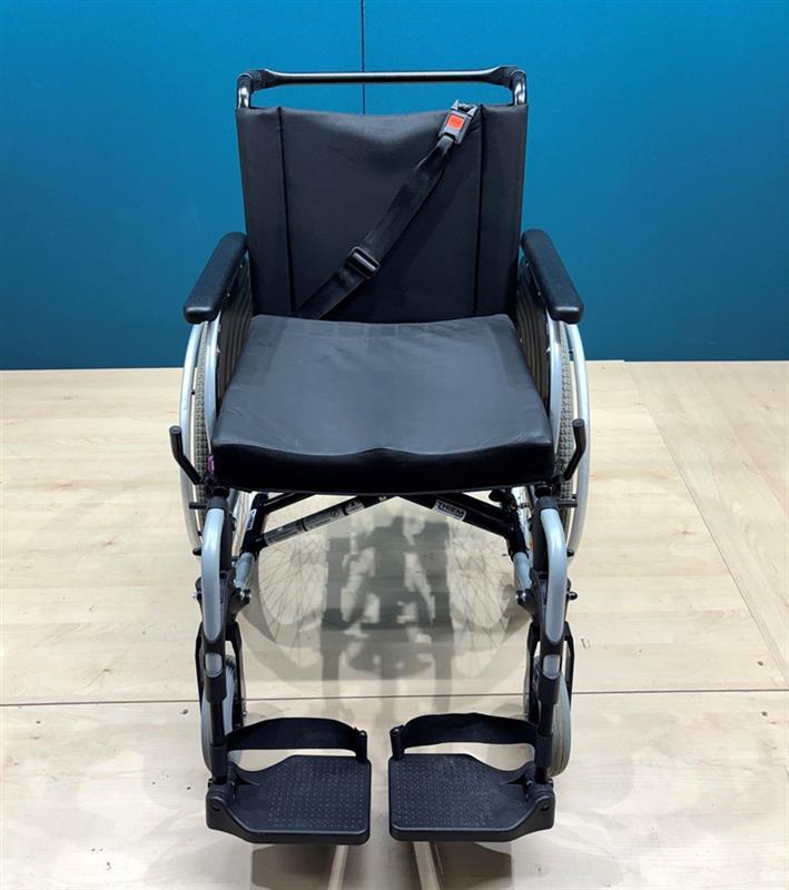 Otto Bock Start M4 XXL Leichtgewichtrollstuhl • Rollstuhl • Sitzbreite 51 cm