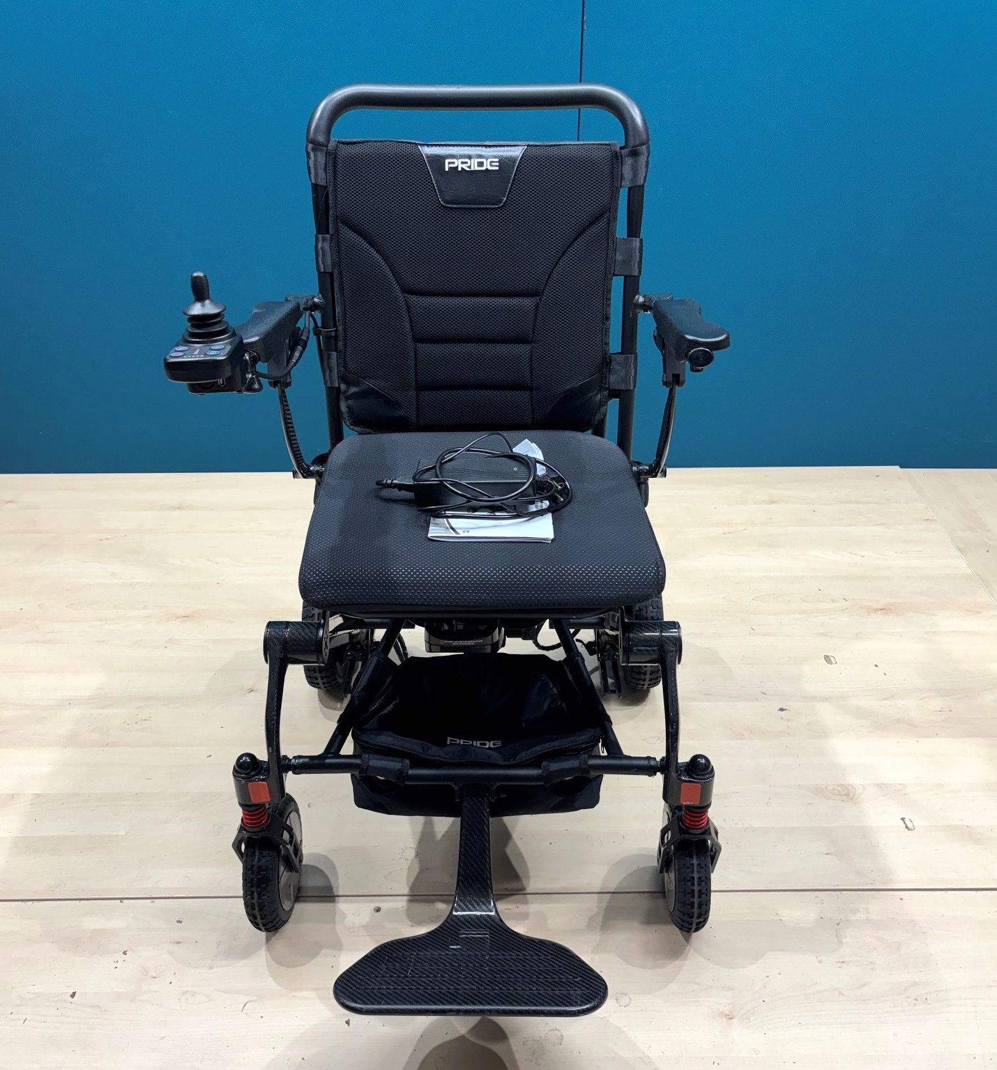 PRIDE i-Go Lite Carbon Elektrorollstuhl • Reise Rollstuhl nur 18 kg • 6 KM/H