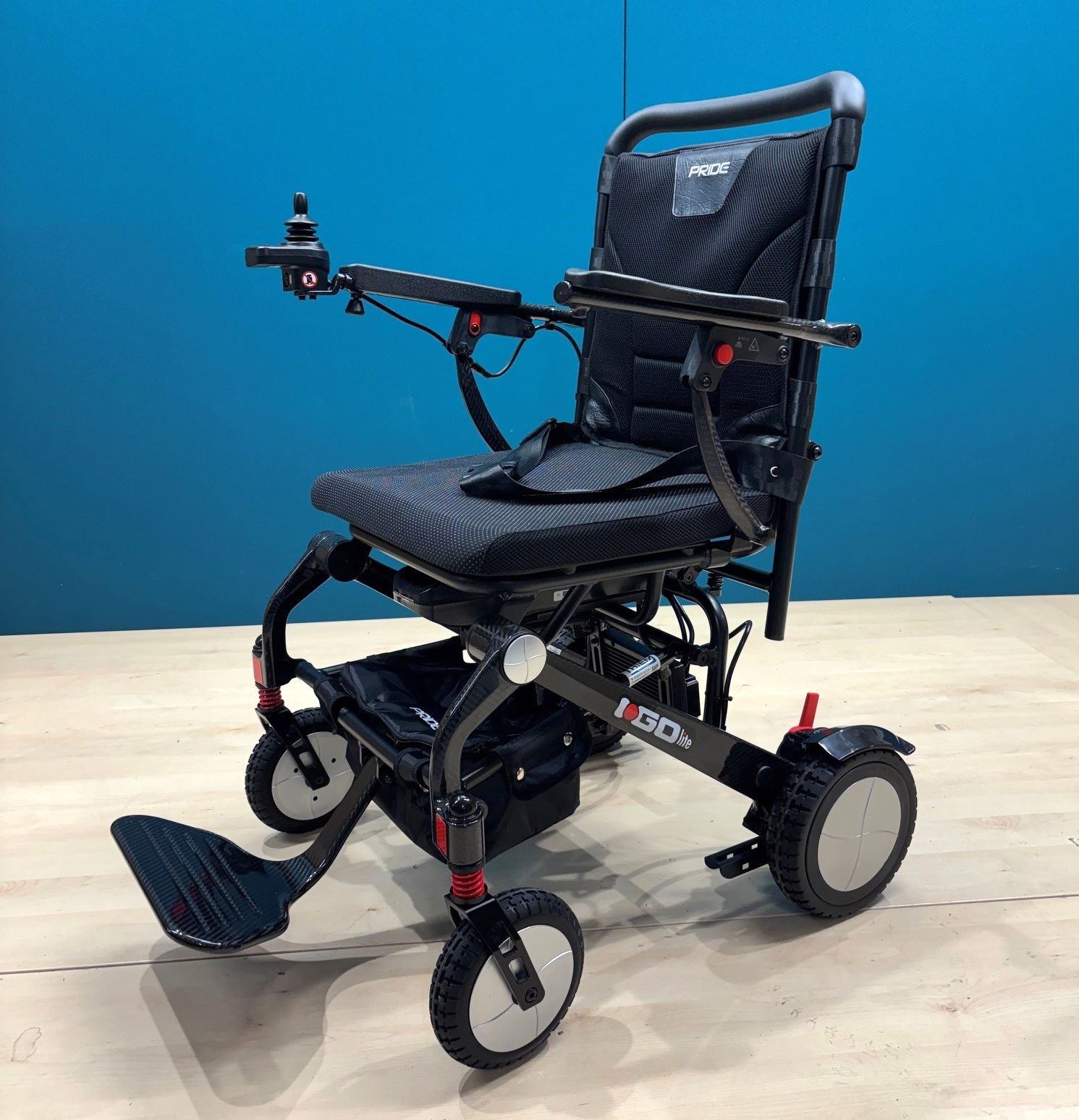 PRIDE i-Go Lite Carbon Elektrorollstuhl • Reise Rollstuhl nur 18 kg • 6 KM/H