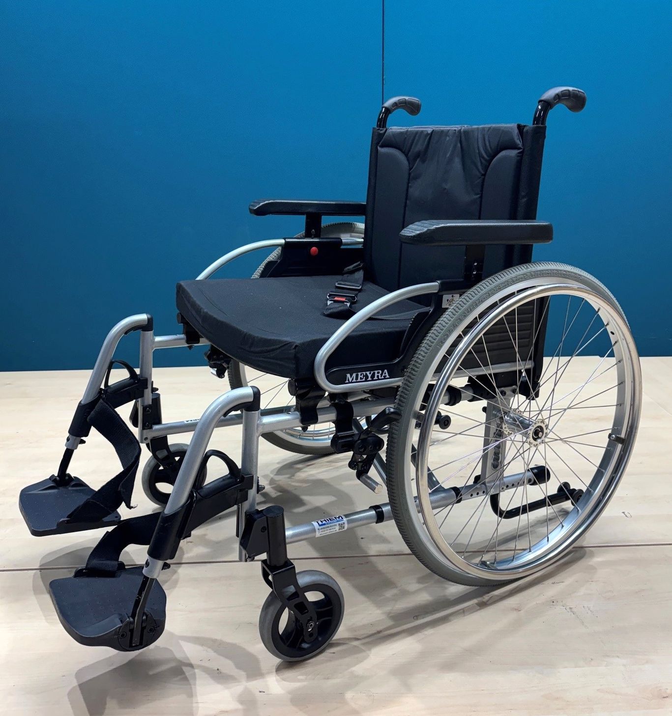 Meyra Avanti 1.736 Adaptivrollstuhl • Aktiv- Rollstuhl • Sitzbreite 53 cm