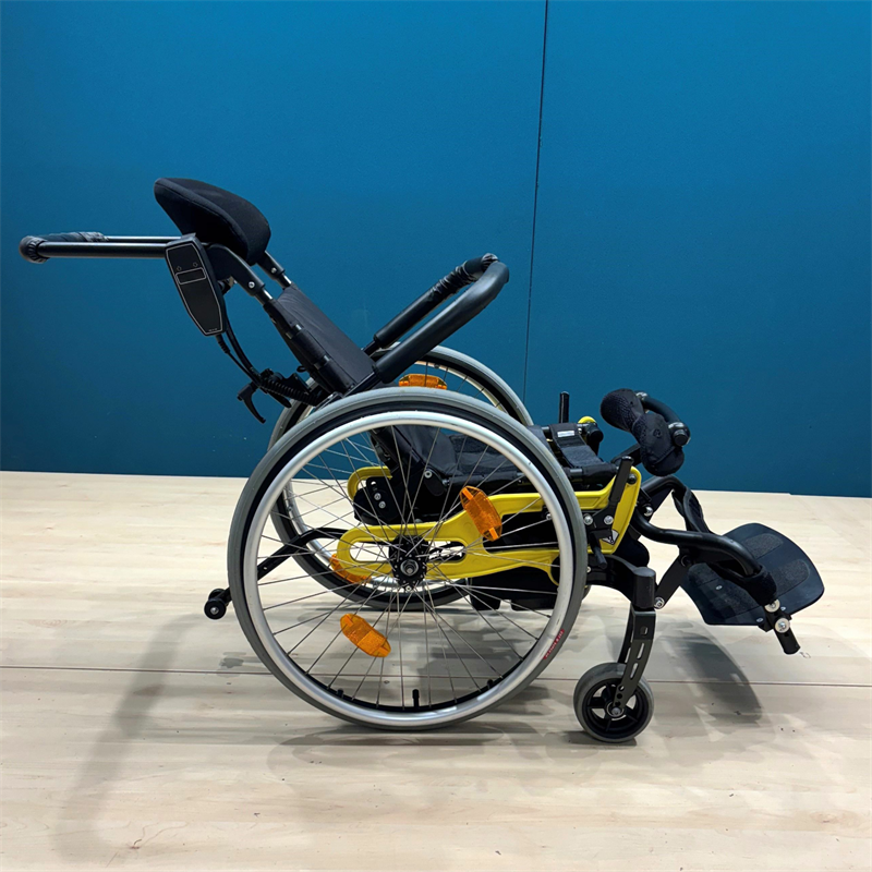 LifeStand LSR Kid Aufricht- & Stehrollstuhl • Kinder Rollstuhl • SB 32 cm