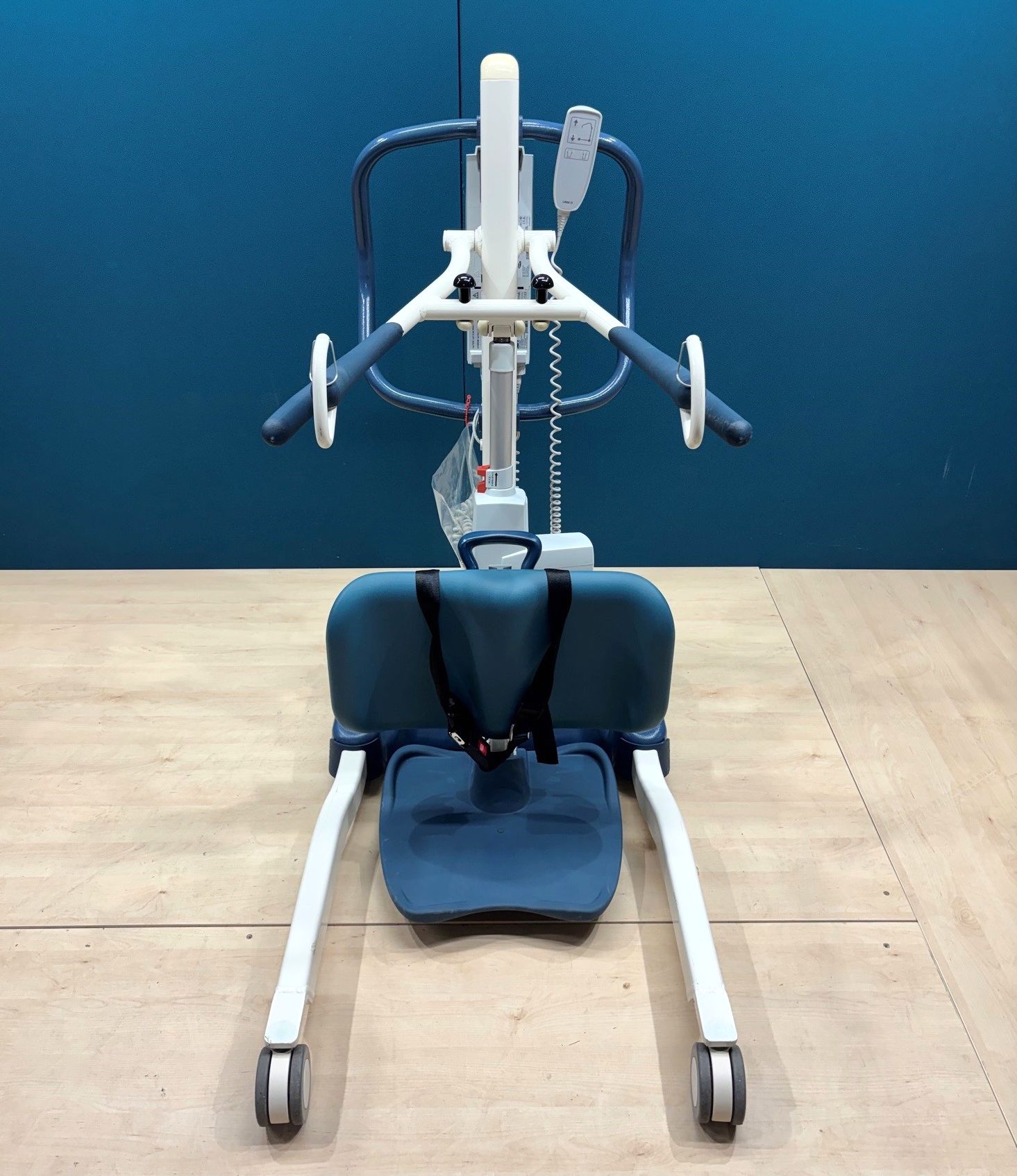 Invacare Roze Aktivlifter • Aufricht- & Umsetzhilfe • Tragkraft 200 kg
