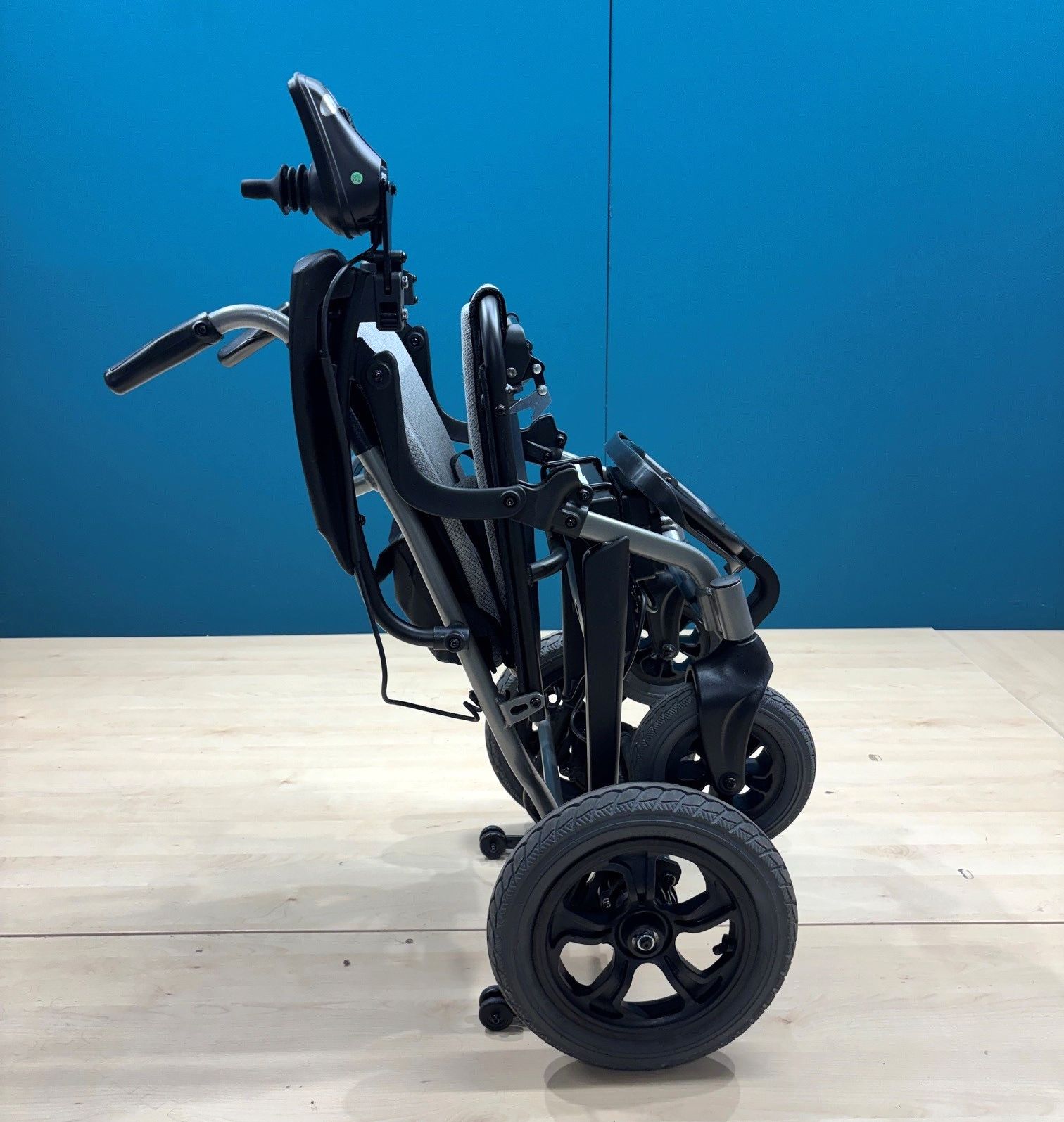 Yuwell Elektrorollstuhl D130FL faltbar & ultraleicht • Reise- Rollstuhl • 6 KM/H