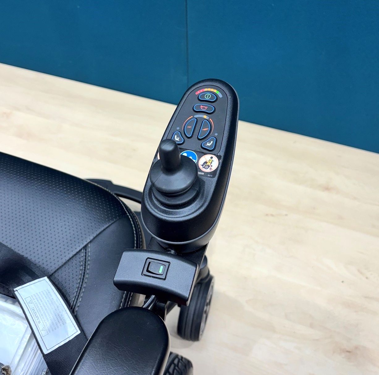 PRIDE Jazzy Air 2.0 Elektrorollstuhl mit Sitzlift • Elektrischer Rollstuhl