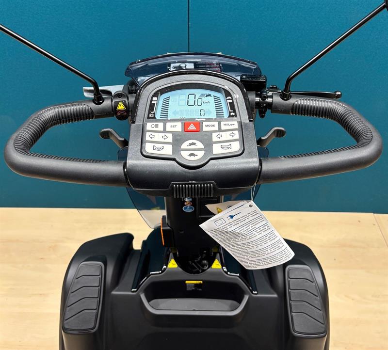 PRIDE Victory XL 140 LCD Premium Elektromobil • 4-Rad Seniorenmobil • 15 KM/H