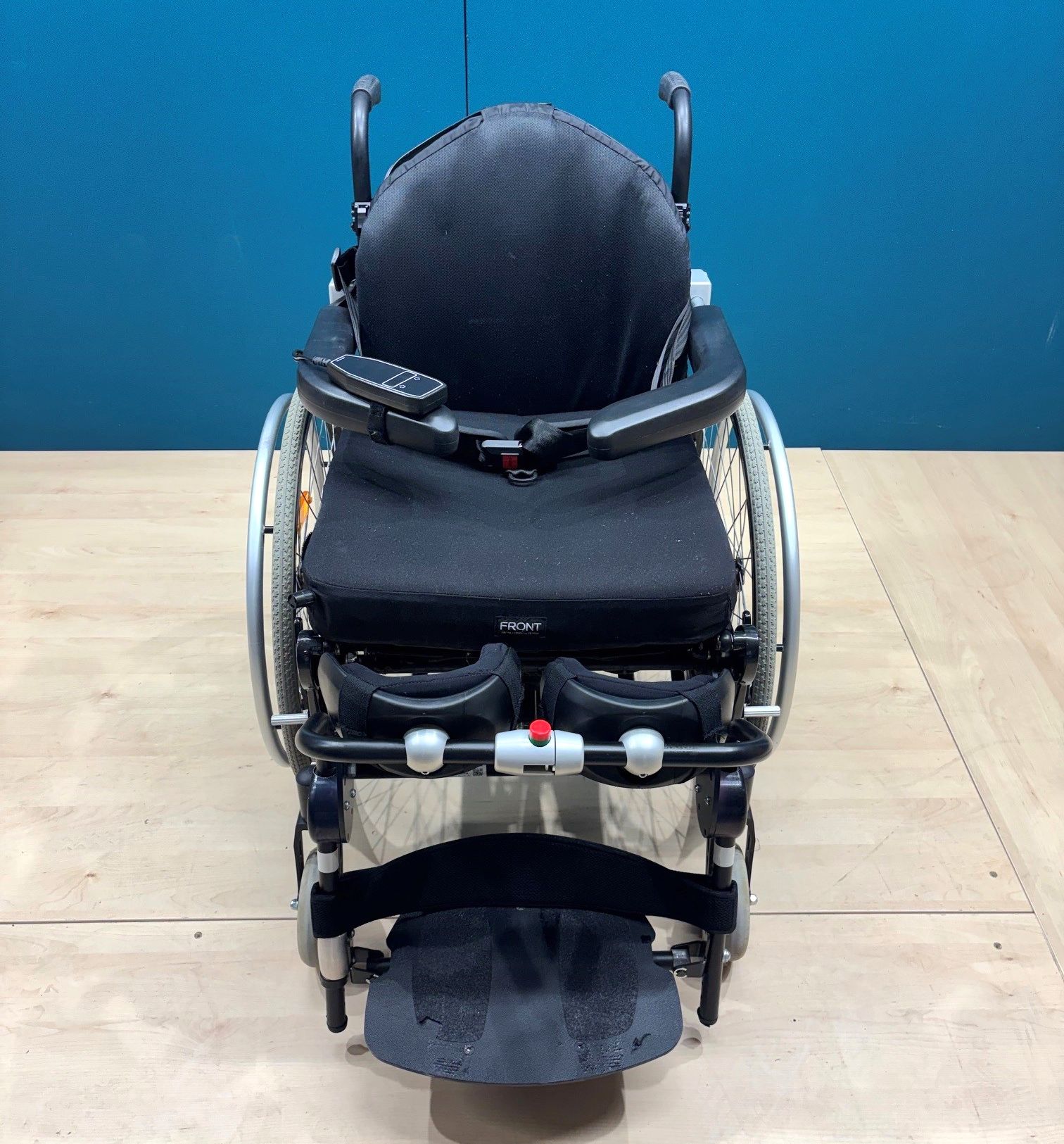 Lifestand LS3 Aufricht- & Stehrollstuhl • Adaptiv- Rollstuhl • SB 46 cm