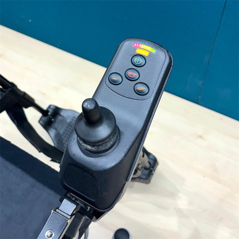 Otto Bock A200 Elektrorollstuhl • Elektrischer Rollstuhl > zerlegbar • 6 KM/H