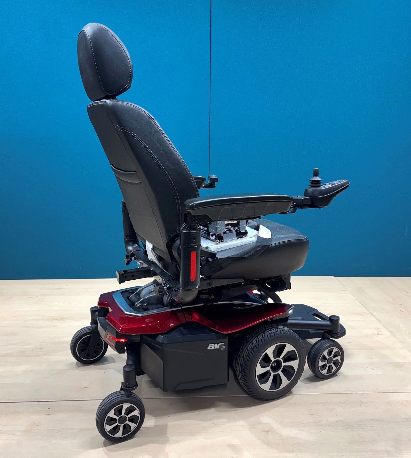 PRIDE Jazzy Air 2.0 Elektrorollstuhl mit Sitzlift • Elektrischer Rollstuhl