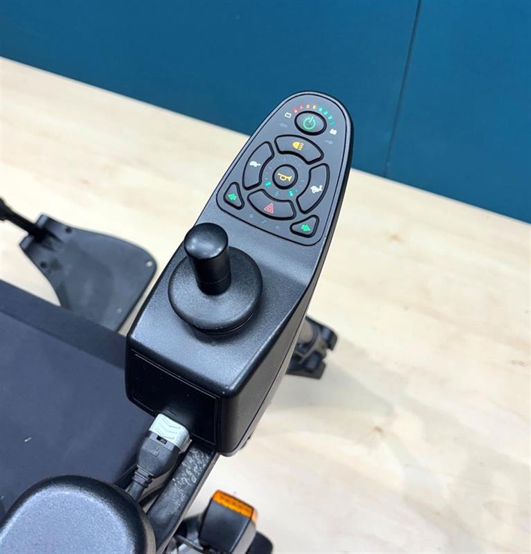 Invacare Stream Elektrorollstuhl • Elektrischer Rollstuhl • 6 KM/H