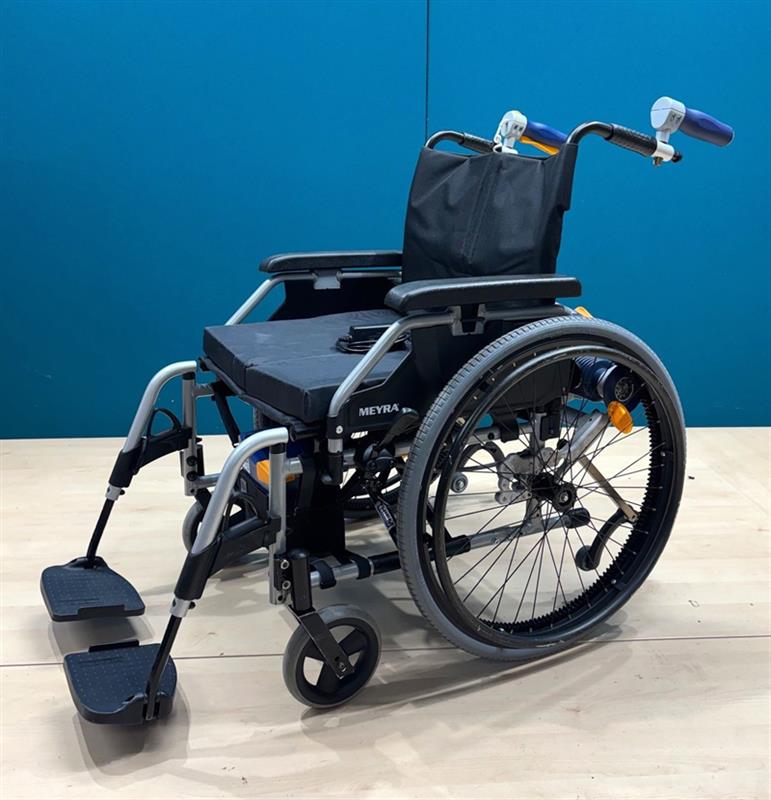 AAT Alber V-MAX Brems- & Schiebehilfe im Set mit Falt- Rollstuhl • SB 50 cm