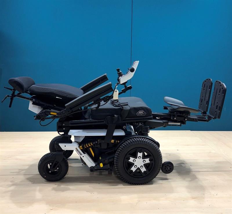PRIDE QUANTUM 4Front Elektrorollstuhl mit Sitzhub & Liegefunktion • 6 KM/H