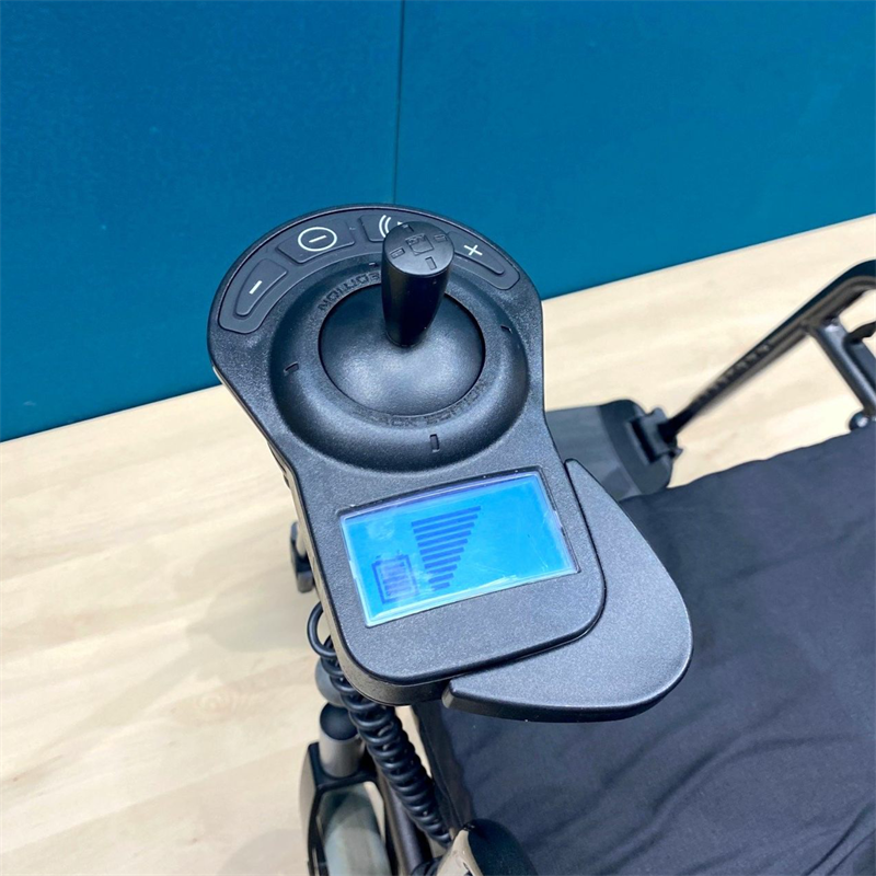 AAT Alber Solo B Elektroantrieb im Set mit Rollstuhl • Sitzbreite 43 cm