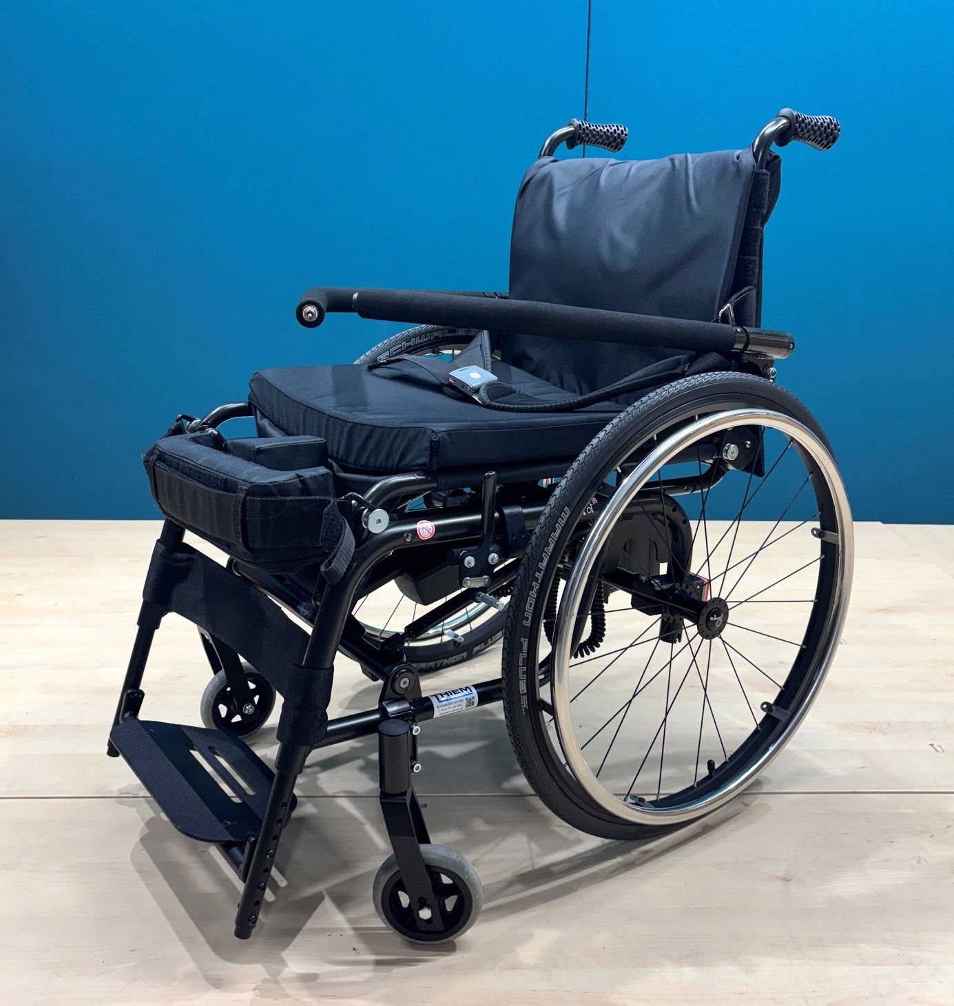 LEVO LCEV Aufricht- & Stehrollstuhl • Adaptivrollstuhl • Rollstuhl • SB 45 cm