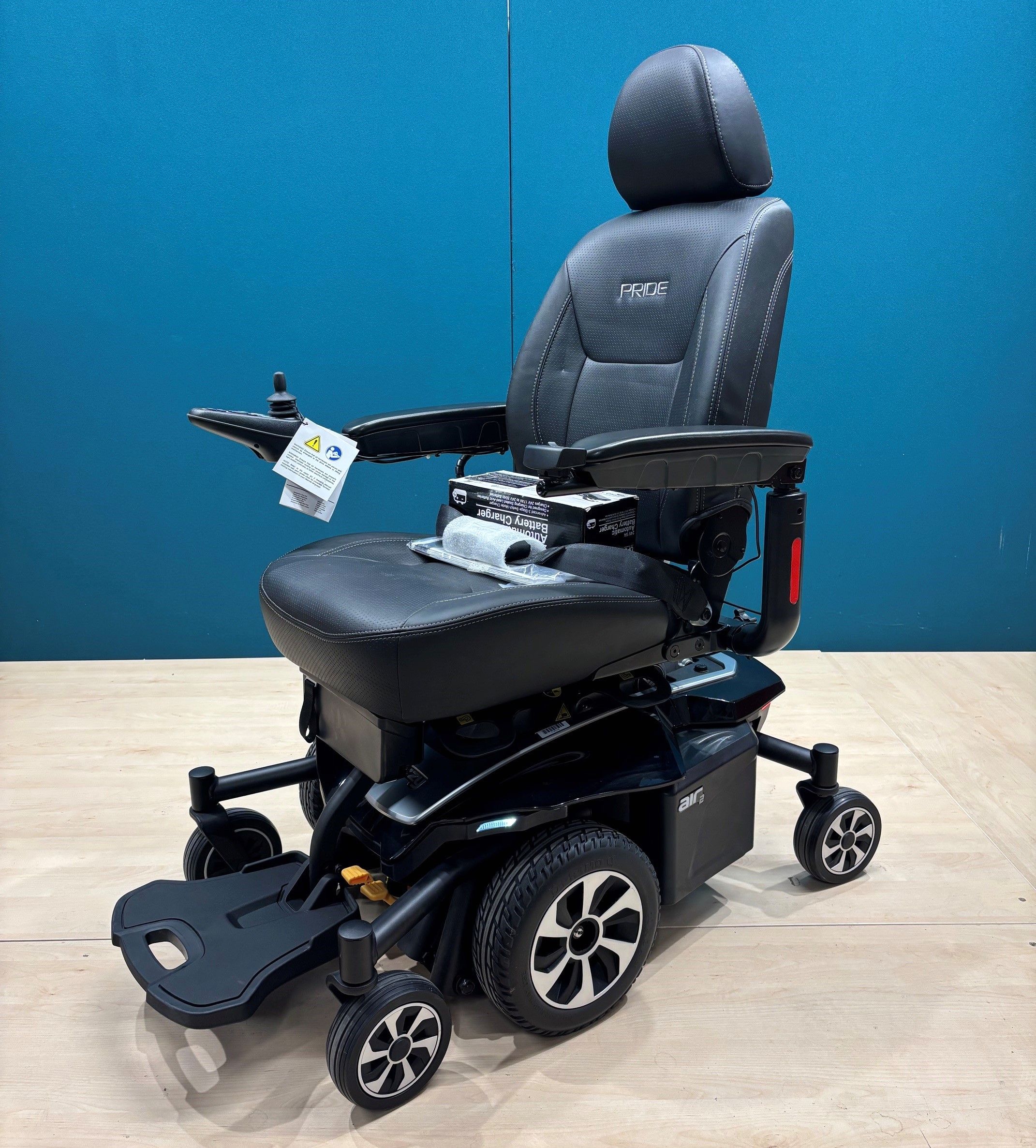 PRIDE Jazzy Air 2.0 Elektrorollstuhl mit Sitzlift • Elektrischer Rollstuhl