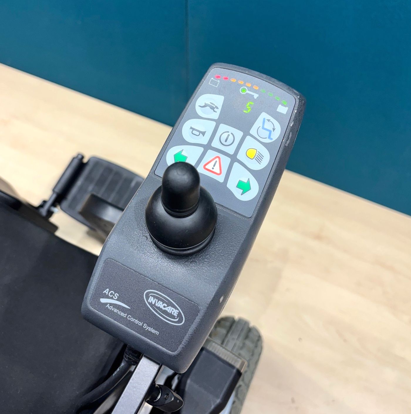Invacare G50 Elektrorollstuhl • Elektrischer Rollstuhl • Außenfahrer • 6 KM/H