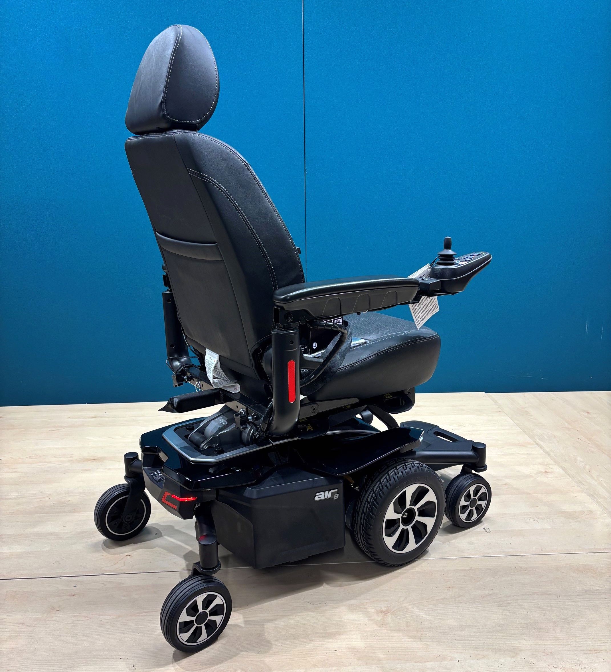PRIDE Jazzy Air 2.0 Elektrorollstuhl mit Sitzlift • Elektrischer Rollstuhl