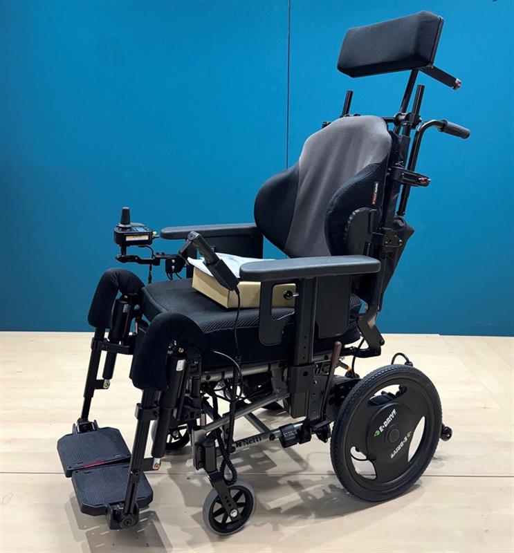 E-Drive Plus Antriebssystem inkl. Multifunktions- Rollstuhl • SB 48 cm • 6 KM/H